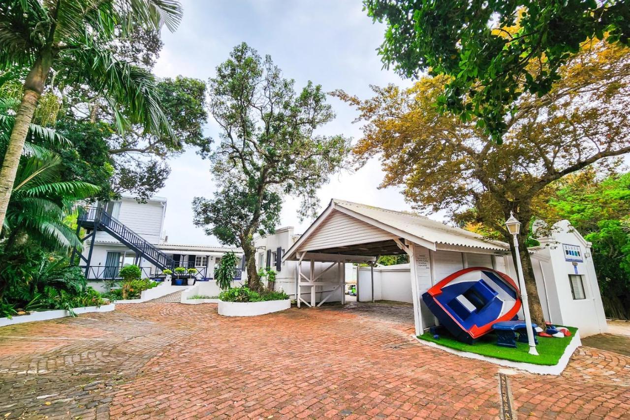 Blue'S Guest House - East London Bonza Bay Exterior foto