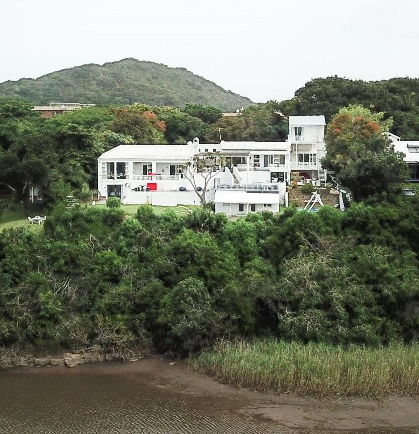 Blue'S Guest House - East London Bonza Bay Exterior foto