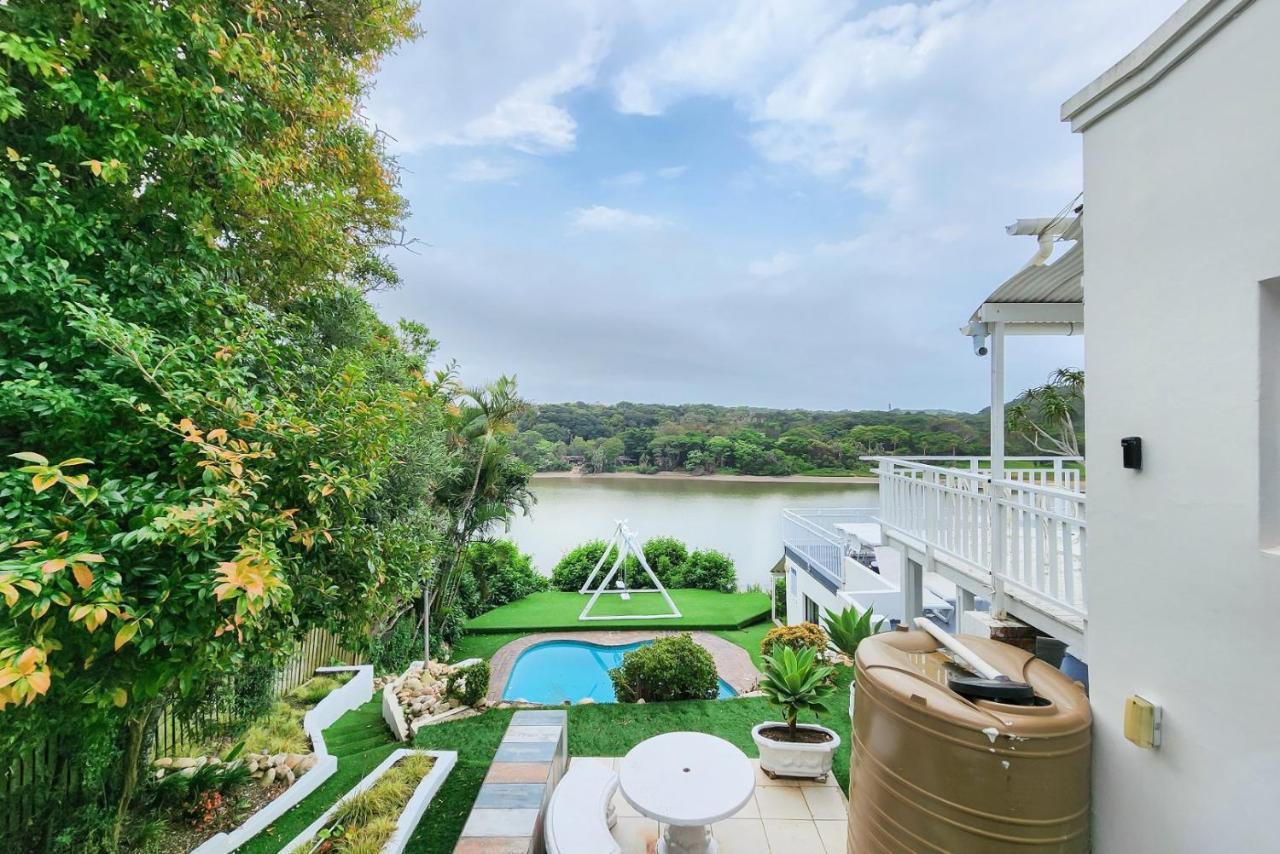 Blue'S Guest House - East London Bonza Bay Exterior foto