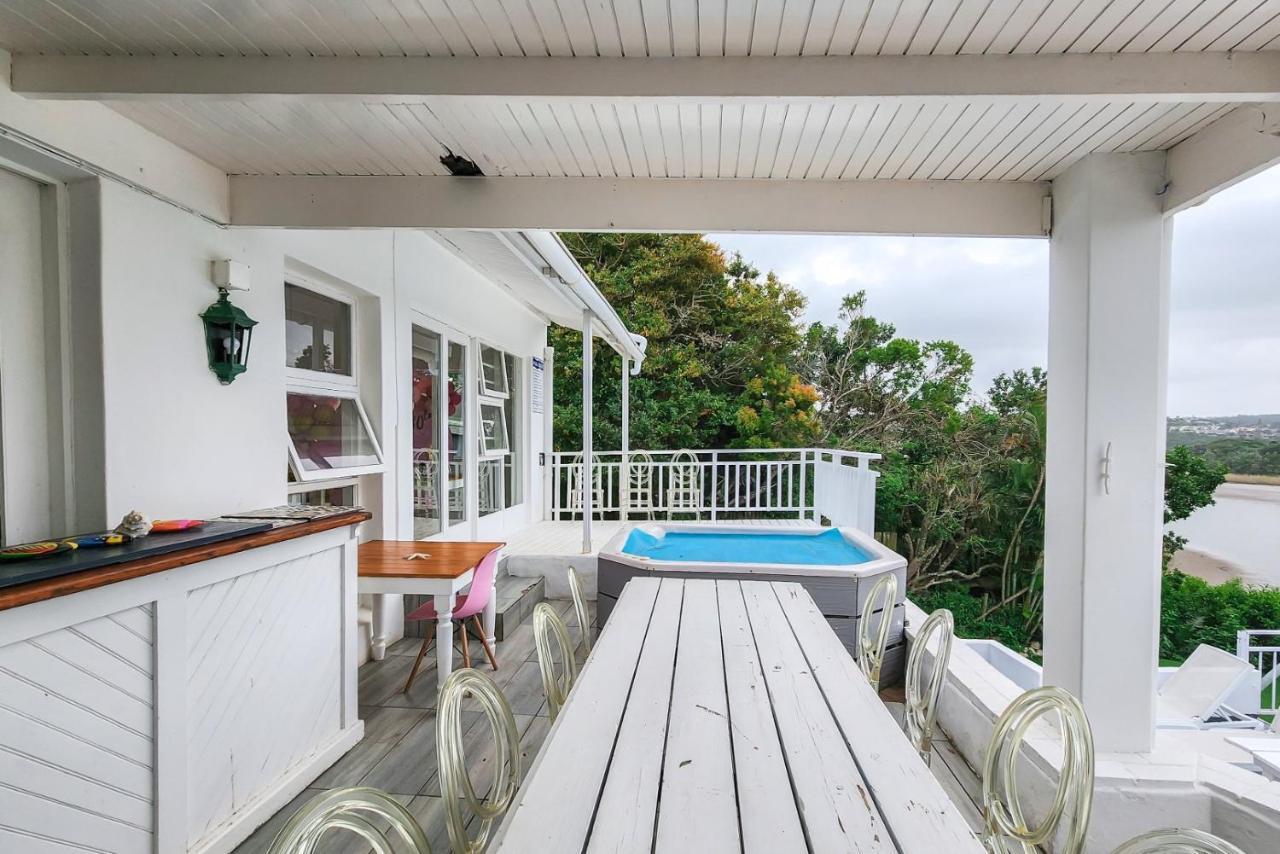 Blue'S Guest House - East London Bonza Bay Exterior foto